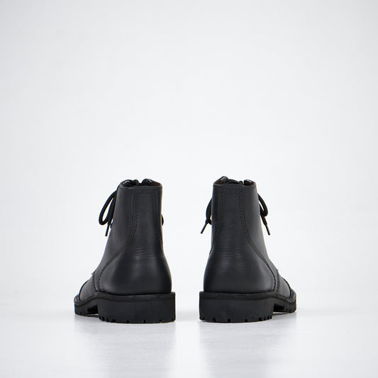 Black leather ankle boots with lace-up design, available in sizes 40, 41, and 42 by AIPI.