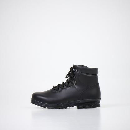 Black waterproof boots with laces, padded collar, and rugged sole by Samelin, available in sizes 37, 38, and 39.
