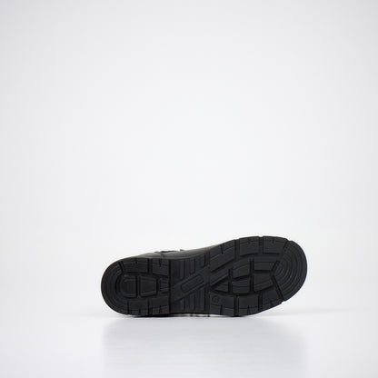 Black waterproof boots by Samelin with a rugged outsole and sturdy construction. Available in sizes 37, 38, and 39.