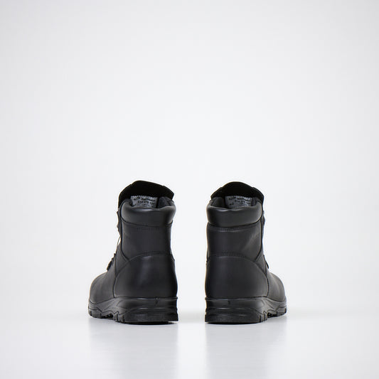 Black waterproof boots with winch fastening, available in sizes 41, 42, and 43 by Samelin.