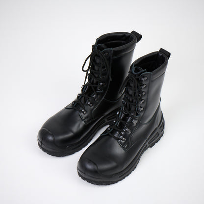 Black leather combat boots with waterproof design and lace-up front, featuring military-grade construction by Samelin.