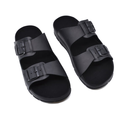 Black handmade leather sandals for men with adjustable buckle straps by Omaking.
