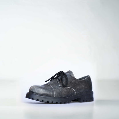 Antique gray leather military-grade boots with anatomical footbed by Samelin, featuring a durable PU sole.