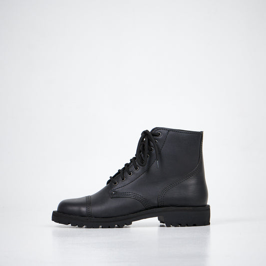Black leather lace-up ankle boots with rugged sole, AIPI A-PS-2, available in sizes 40, 41, 42.
