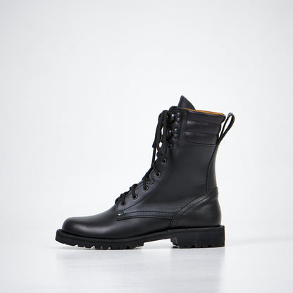 Black leather lace-up boots with sturdy sole, brand AIPI, available in sizes 40, 41, and 45.
