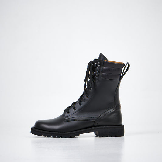 Black leather lace-up boots with sturdy sole, brand AIPI, available in sizes 40, 41, and 45.