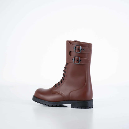 Light brown water-repellent leather military boots with buckle and lace-up design by Samelin.