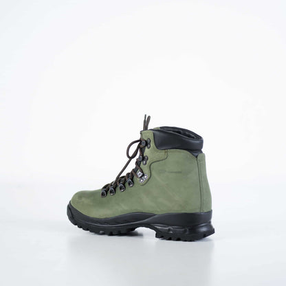 Green nubuck leather hiking boots with Vibram sole and anatomical insole by Samelin. Waterproof design for all weather.