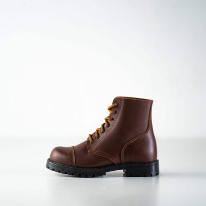 Brown water-repellent leather aviator boots with lace-up design, antibacterial insole, by Samelin.