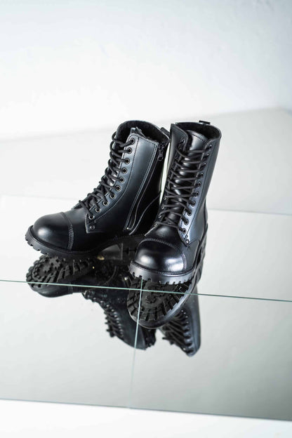 Black fur-lined genuine leather combat boots with lace-up front, by Samelin, featuring a sturdy sole.