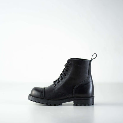 Black water-repellent leather aviator ankle boots with lace-up design by Samelin.