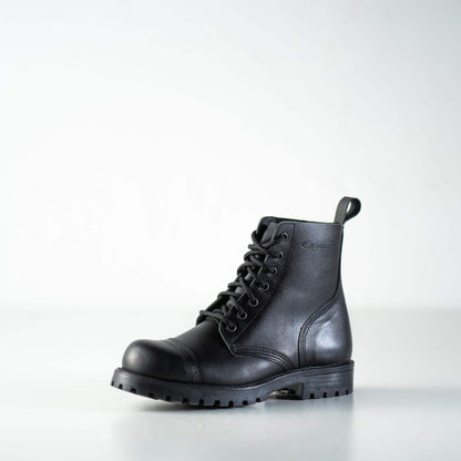 Black water-repellent leather ankle boots with antibacterial insole by Samelin.