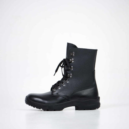 Black waterproof leather military combat boots with dual-layer sole, antibacterial features by Samelin.