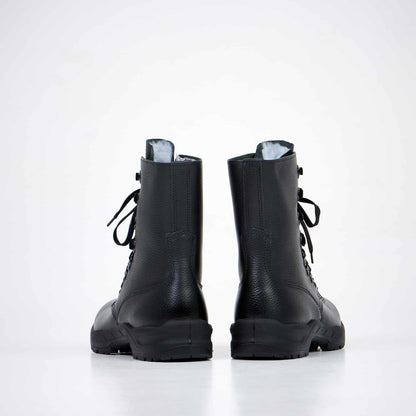 Black waterproof leather combat boots with lace-up closure, dual-layer sole, and anatomical insole by Samelin.
