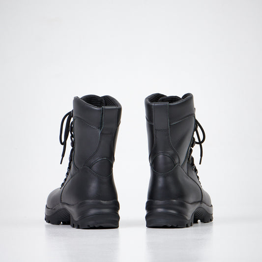 Black waterproof combat boots with lace detailing, available in sizes 38-40 by Samelin.