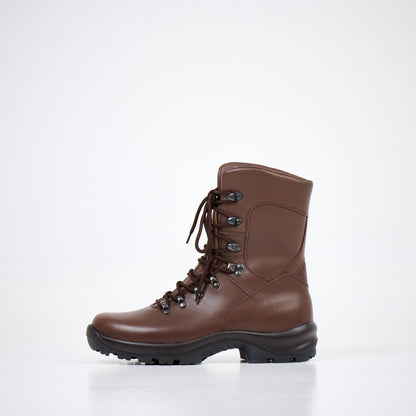 Dark brown waterproof leather combat boots with anatomical insole and dual-layer sole by Samelin.